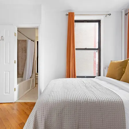 Monthly Nyc Rentals- Beautiful 3 Bedroom Unit Apartment New York