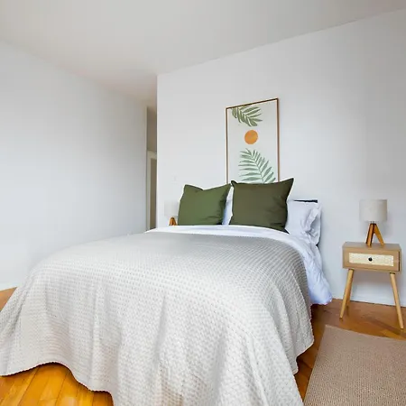 Monthly Nyc Rentals- Beautiful 3 Bedroom Unit New York