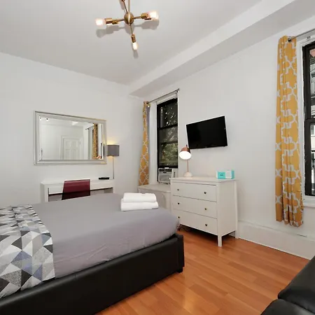 Monthly Nyc Rentals- Amazing 3 Bedroom Unit * New York