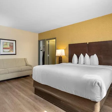 Western Plaza Hotel