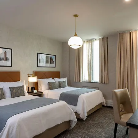 Broadway Plaza 4*