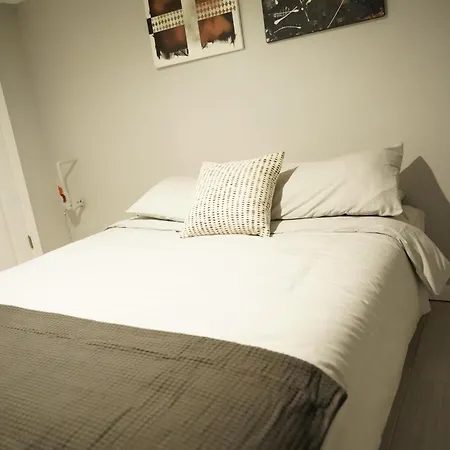 Apartment Cozy 2 Bedroom In A Lovely Forest Hills Neighborhood New York