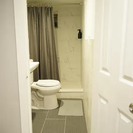 Apartment Cozy 2 Bedroom In A Lovely Forest Hills Neighborhood New York