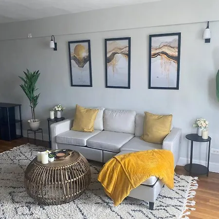 Stylish- 1 Bed Spacious