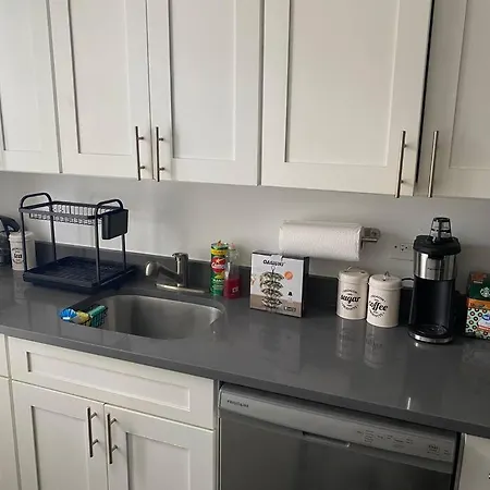 Stylish- 1 Bed Spacious Apartment