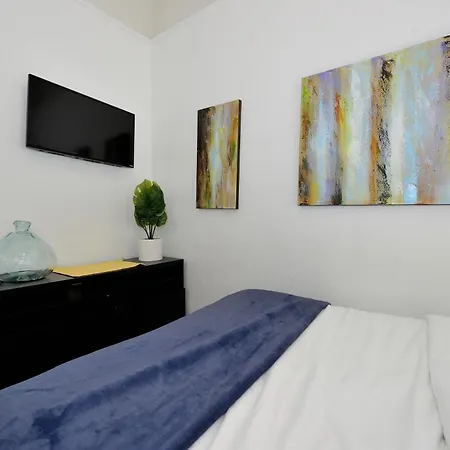 Monthly Nyc - Comfortable 3 Bedroom Unit Apartment *