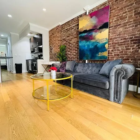 Midtown Luxe Apartment New York