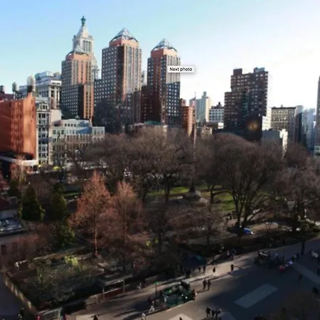 Apartment Private At A 3 Bedroom At The Heart Of East Village - Shared New York