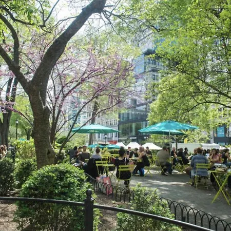 Oasis In The Heart Of Union Square Downtown Manhattan * New York