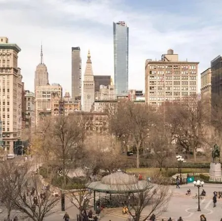 Heart Of Downtown Manhattan - Stylish One Bedroom In Vibrant Union Square Apartment