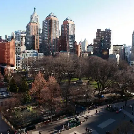 Private Bedroom With Shared Bathroom In Union Square Downtown Manhattan - Steps From The Dining & Nightlife! Apartment New York