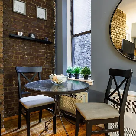 Apartment Feel Like Movie Star In Ues