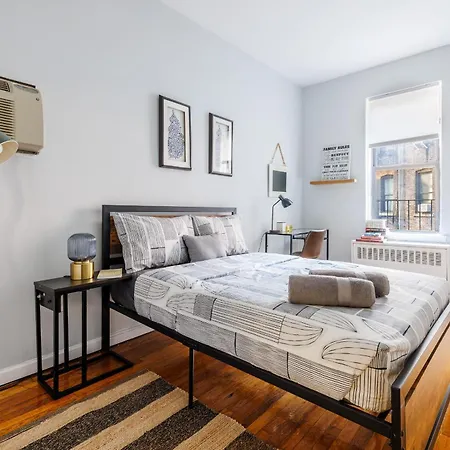 Feel Like Movie Star In Ues Apartment
