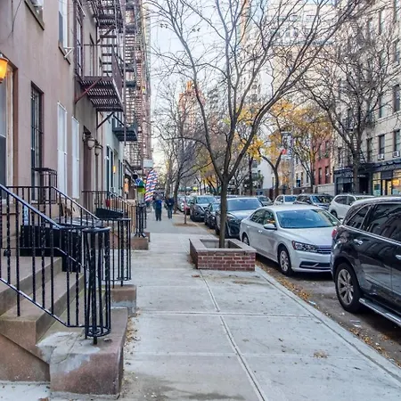Apartment Lenox Hill 2br W Elevator Doorman Nyc-1012
