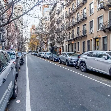 Apartment Lenox Hill 2br W Elevator Doorman Nyc-1012 *