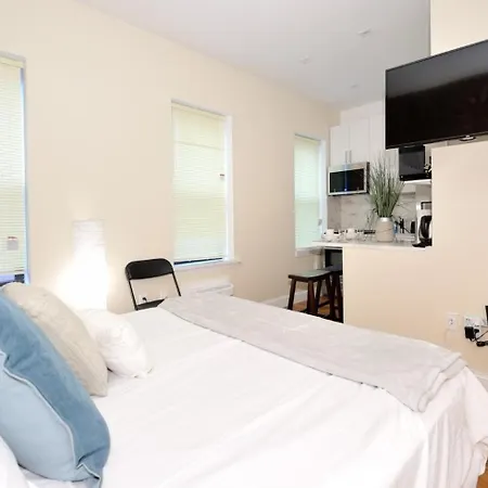 Monthly Nyc Rentals- Newly Designed Studio * New York