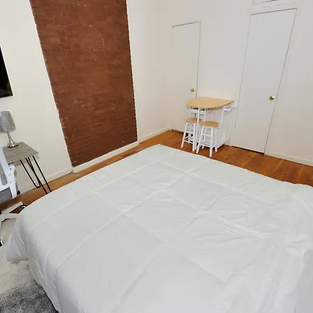 Apartment Monthly Nyc Rentals- Welcoming Studio New York