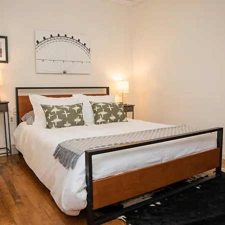 Monthly Nyc Rentals- Ideal Studio Unit For 2! * New York