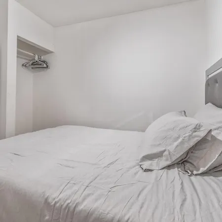 Monthly Nyc Rentals- Fab 3 Bedroom Unit Apartment *