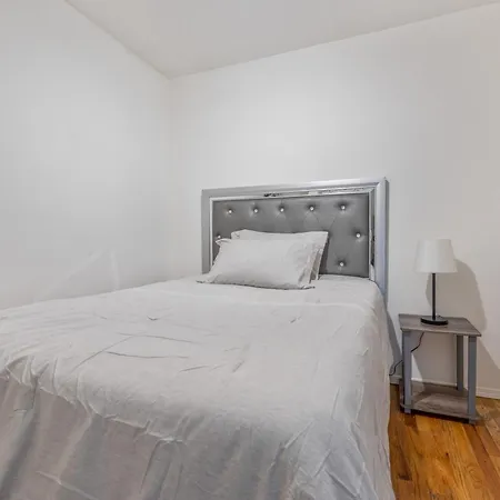 Apartment Monthly Nyc Rentals- Fab 3 Bedroom Unit New York