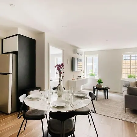 Massive 1br W Private Patio In Upper East Side Hotel