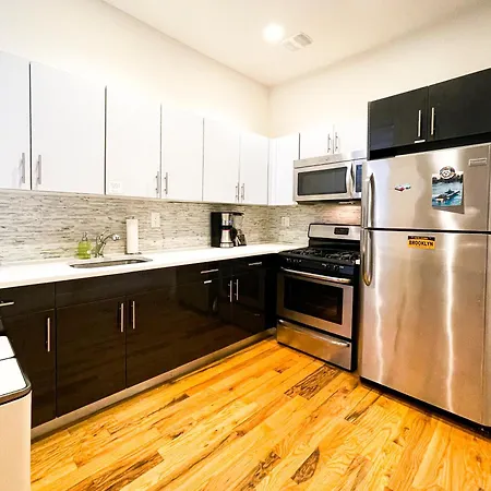 The Yellow Homestay New York