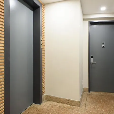 75-1c New 1br Prime Ues W D The Unit Value