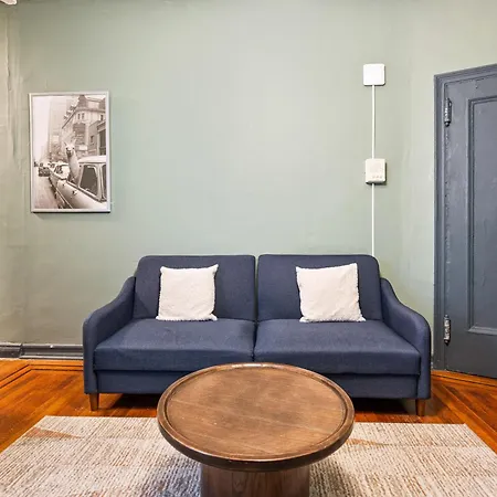Monthly Nyc Rentals- Newly Designed 1 Bedroom Unit