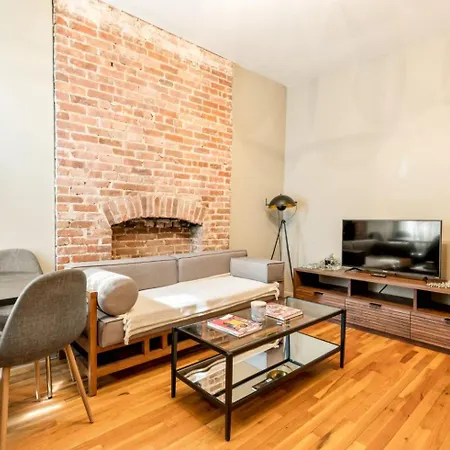 Apartment Monthly Nyc Rentals- Amazing 1 Bedroom Unit *