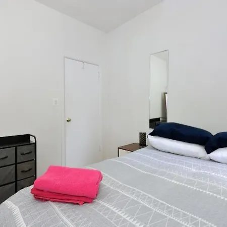 Apartment Monthly Nyc Rentals- Contemporary 2 Bedroom *