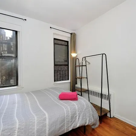 Apartment Monthly Nyc Rentals- Contemporary 2 Bedroom *