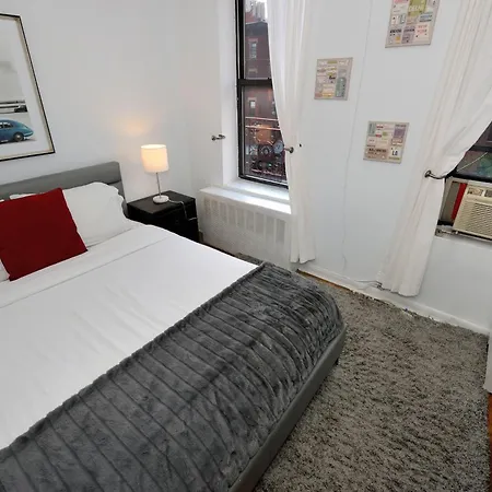 Monthly Nyc Rentals- Beautiful 2 Bedroom Corner Unit Apartment *