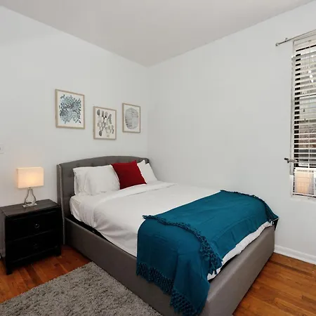 Monthly Nyc Rentals- Beautiful 2 Bedroom Corner Unit New York