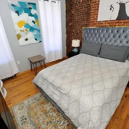 Monthly Nyc Rentals- Appealing 2 Bedroom Unit * New York