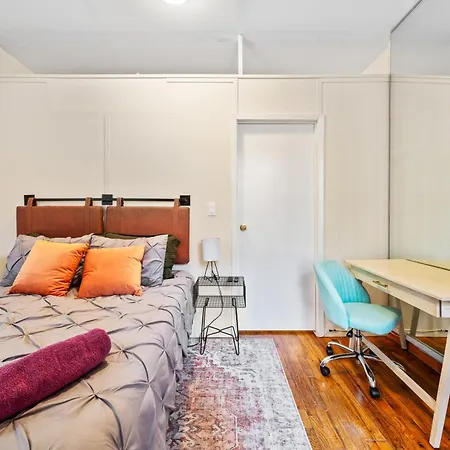 Monthly Nyc Rentals- Modernized 2 Bedroom Apartment