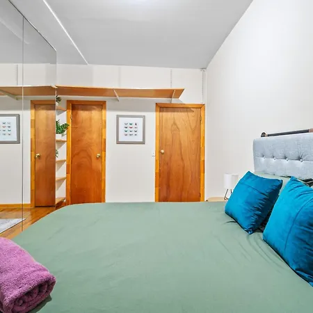 Apartment Monthly Nyc Rentals- Modernized 2 Bedroom New York