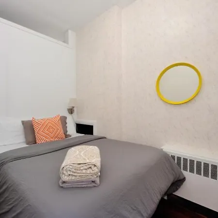 Monthly Nyc Rentals- Stylish 2 Bedroom Unit Apartment