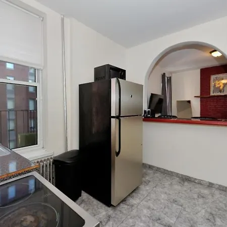 Monthly Nyc Rentals- Amazing 2 Bedroom 1 Bath Unit *