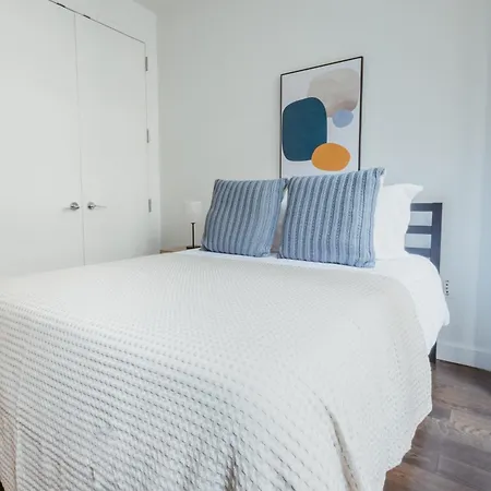 Outstanding & Cozy 4bdr & 2bth In Downtown Manhattan Apartment *