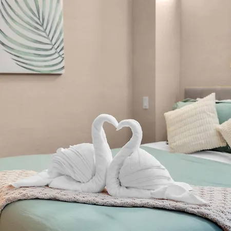 Centrally Located 2 Bdr W Gym & * New York