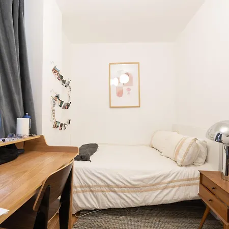 Monthly Nyc Rentals- Comfy 3 Bedroom Apartment New York