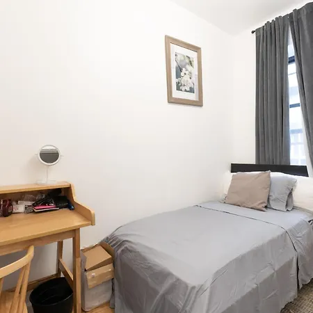 Apartment Monthly Nyc Rentals- Comfy 3 Bedroom New York