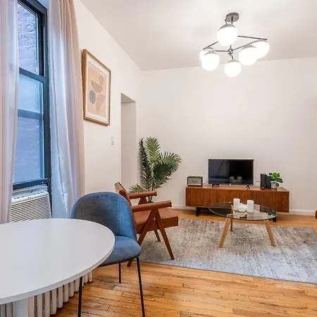 Monthly Nyc Rentals- Comfy 3 Bedroom Apartment *