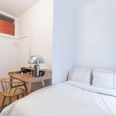 Monthly Nyc Rentals- Comfy 3 Bedroom Apartment New York