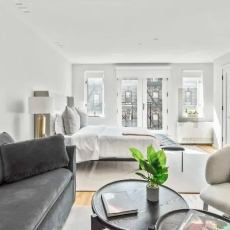 Luxe With Charming Juliet Balcony New York