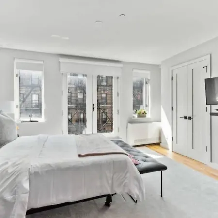 Luxe With Charming Juliet Balcony * New York