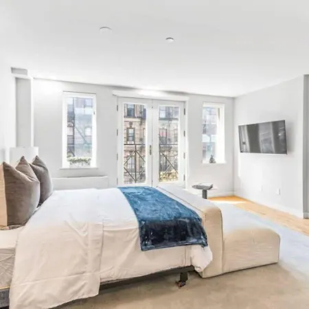 Luxe With Charming Juliet Balcony * New York