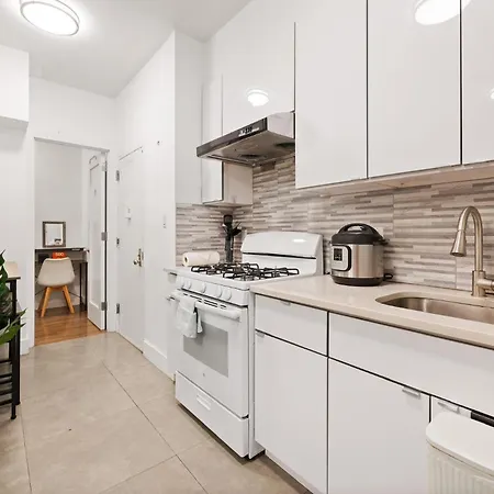 Spacious Modern Chinatown 3 Bedrooms Hotel New York