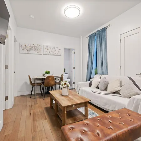 Spacious Modern Chinatown 3 Bedrooms New York