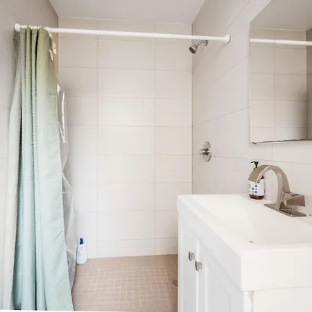 Spacious Modern Chinatown 3 Bedrooms * New York